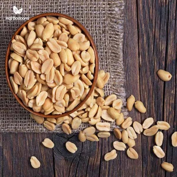 بادام زمینی خام منبعی غنی از پروتئین گیاهی