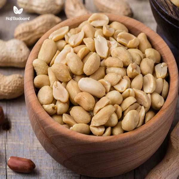 بادام زمینی بو داده یا خام؟